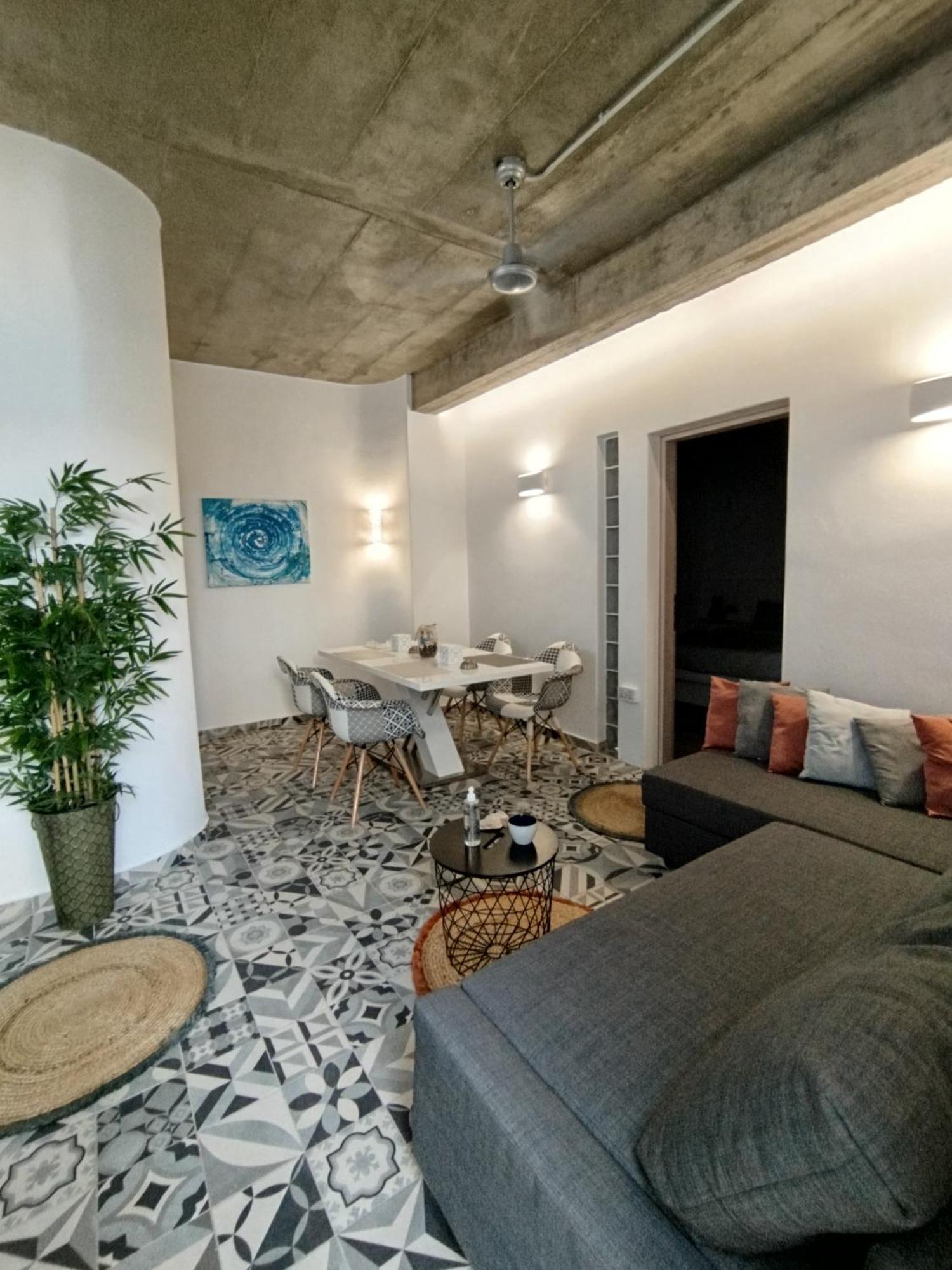 Ab Green Living Santorini Emporio  Buitenkant foto
